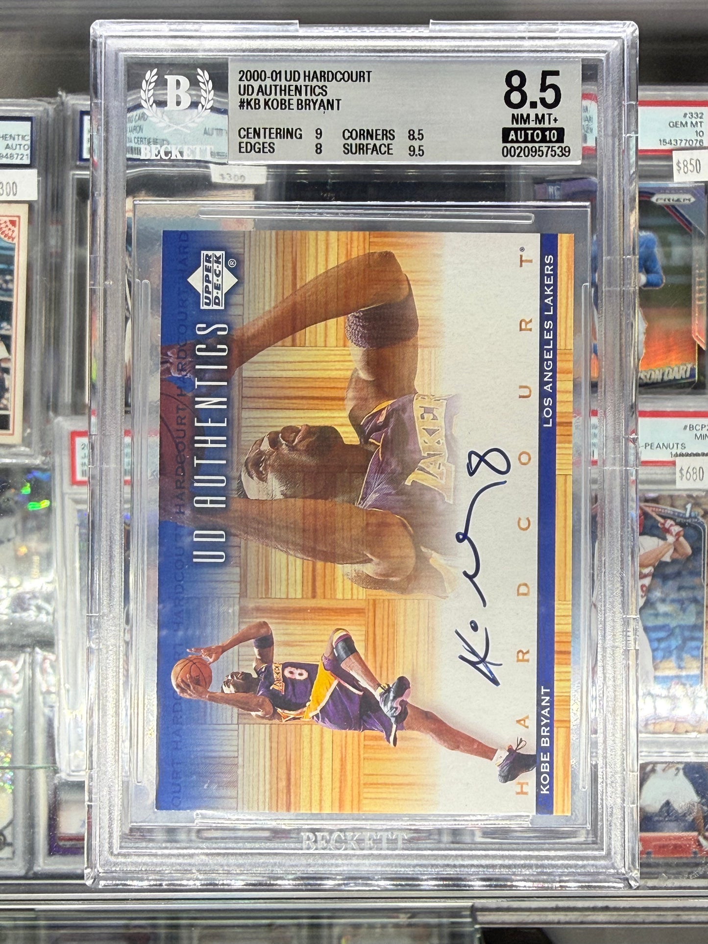 2000 UD HARDCOURT UD AUTHENTICS #KB KOBE BRYANT AUTO BGS 8.5 AUTO 10