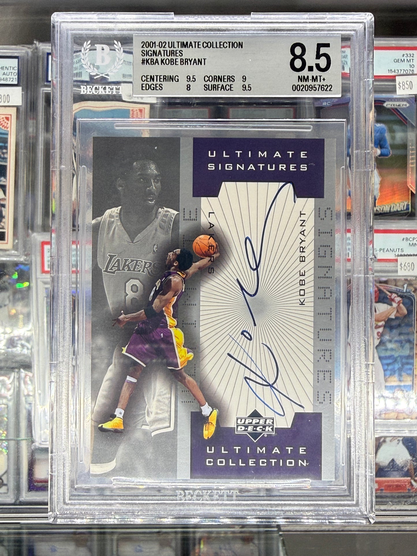 2001 ULTIMATE COLLECTION SIGNATURES KOBE BRYANT #KBA AUTO BGS 8.5